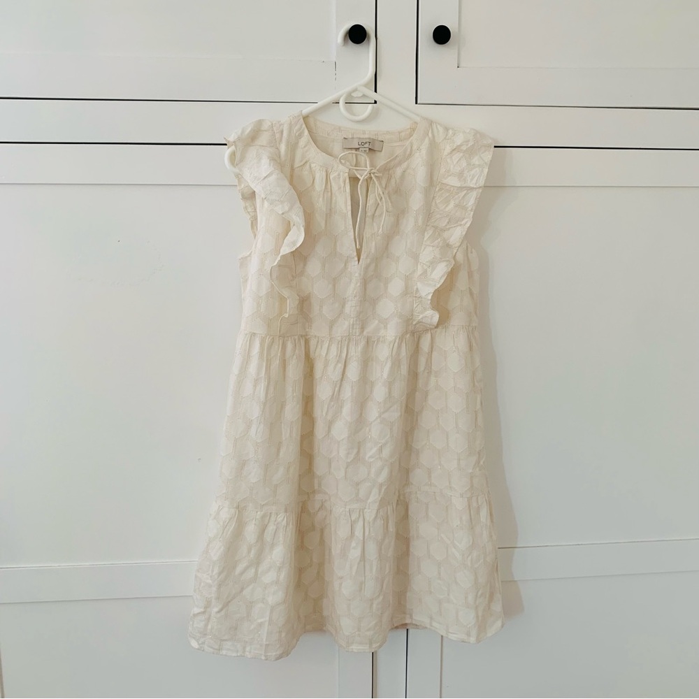 Loft Cream Gold Ruffle Texture Tiered Dress Size Small